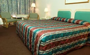Summerton Inn - Image 2