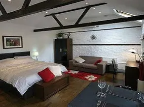 Cambridge Serviced Apartments - Image 1