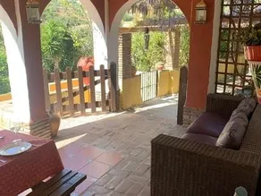Lemon Grove Farmhouse - Image 3
