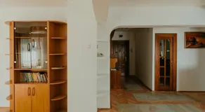 Rex’s Premium Apartment - Image 2