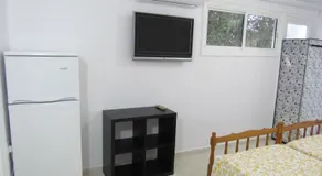 Simple Studio, Chloraka - Image 5