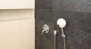 Superior Cliff Apartment - Image 3