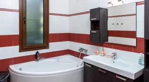 House with amazing view - Image 4