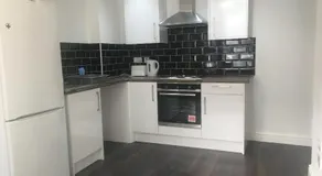 Safe move -flat 1, two bedroom apartment - Image 3