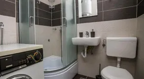 Sunrise Apartment - Image 4