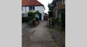 Chessington Retreat - Near World of Adventures - Image 5