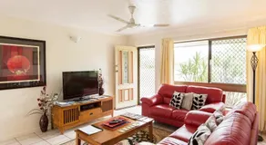 Marcol Place Holiday Apartments - Image 4