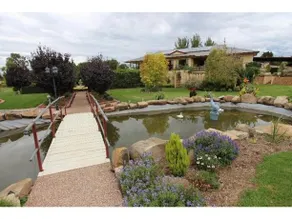 Allora lodge Bed And Breakfast - Image 2