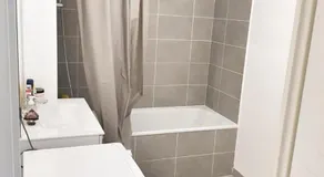 Chambre charmante et Cosy, avec NETFLIX et PRIME dans F3 habite par un couple a Cergy - Image 2