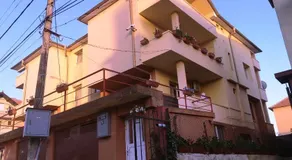Guest House Jumbo - Image 2