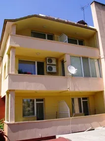 Guest House Jumbo - Image 3