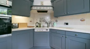 Victorian Cottage Sleeps 8 - Dog friendly - Image 3