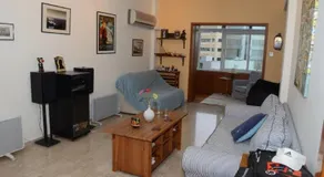Bright City Apartment - Image 4