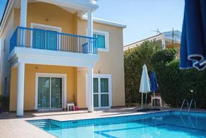 Nicholas Waves Villa 3 - Image 4