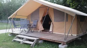 Camping Les Champs Fleuris - Image 4