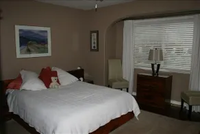 A Lakeview Heights Bed & Breakfast - Image 2