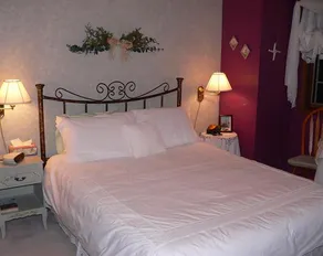 Pathway Cottage Bed & Breakfast - Image 3