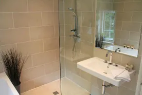 Heath Close - Image 3