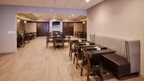 Four Points by Sheraton Cleveland-Eastlake - Image 3
