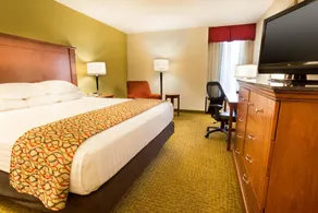 Drury Inn & Suites Charlotte University Place - Image 3