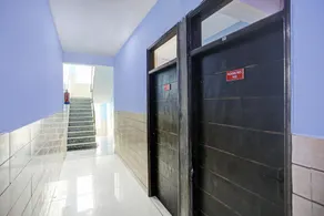 OYO 81548 Noida Empire - Image 2