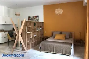 Sommieres : studio de caractere avec hammam - Image 2