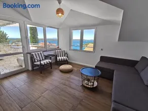 Spectacular penthouse suite in Hvar centre - Image 2