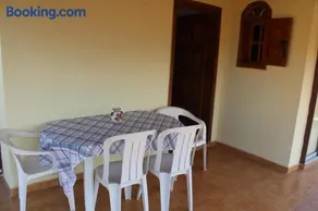 Panos Seaside Apartment - Image 4