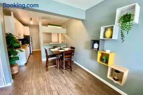 Centrally Located To All San Diego Has To Offer - Image 2
