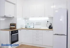 MODERNO 1 -Bedroom Apartment with Patio - Image 3
