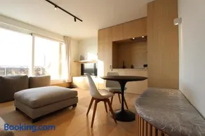 Penthouse with 2 very large terraces south facing overlooking ZEGEMEER, prime location, near the sea - Image 3
