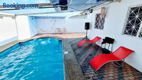 Casa con Piscina y Jacuzzi en Cdla Refugio del mar - Image 2