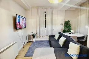 3 Bed City Centre Serviced Apartment - Sleeps 7 - Image 2