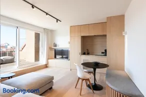Penthouse with 2 very large terraces south facing overlooking ZEGEMEER, prime location, near the sea - Image 4