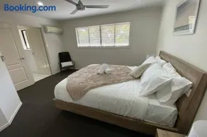 Modern Luxury 3 Bedroom Townhouse - Image 3