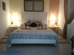 H&C Luxury Apartment - Image 4