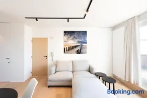 Penthouse with 2 very large terraces south facing overlooking ZEGEMEER, prime location, near the sea - Image 5