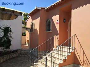Gepflegtes Ferienhaus mit großem Privatpool - Image 3
