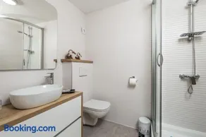 Seafront apartment Voyo - Image 4