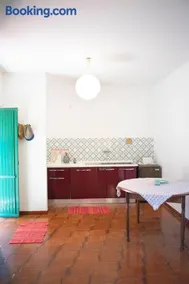 Casa Vacanze Soveri, in un parco di ulivi, palme, castagni secolari. - Image 4