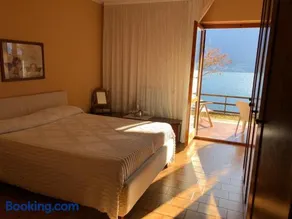 House Gloria - Apartment with Lake View - Image 3