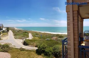 Caravel Beach House Mandurah - Image 2