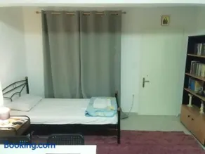 Room with Covered Parking - Image 2