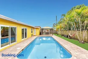 Beautiful home pool near Sawgrass Mills Mall - Image 3