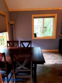 The Marlin Cabin - Image 5