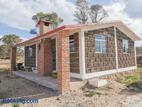 Hostpal Sipreses - Acogedora Cabaña - Image 3