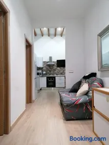 Céntrica y amplia casa - Image 3