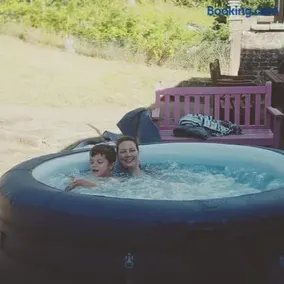 The Garden Cottage, 17th Century, hottub, parking, wifi - Image 3