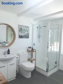 SONNYS PLACE! 1 Bedroom private studio Marcoola Sunshine Coast - Image 5