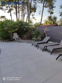 Châlet proche plage avec piscine privée et jacuzzi. - Image 2